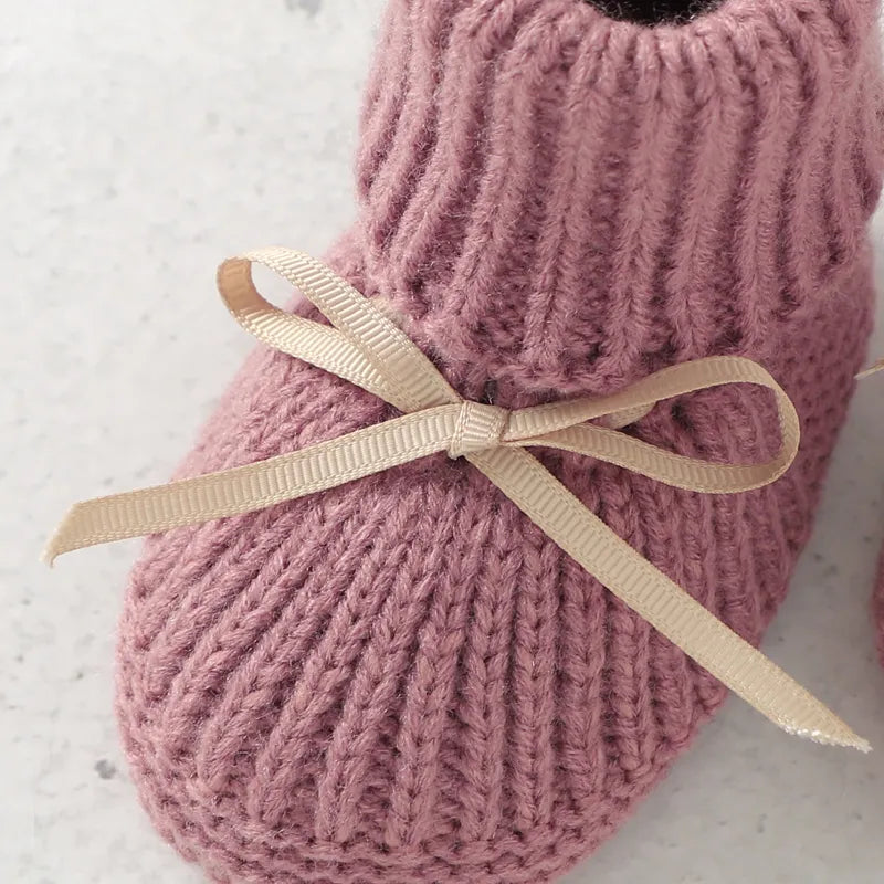 Wugugu 82W898A-4 Baby Shoes: Soft Knitted First Walkers for Comfort and Style