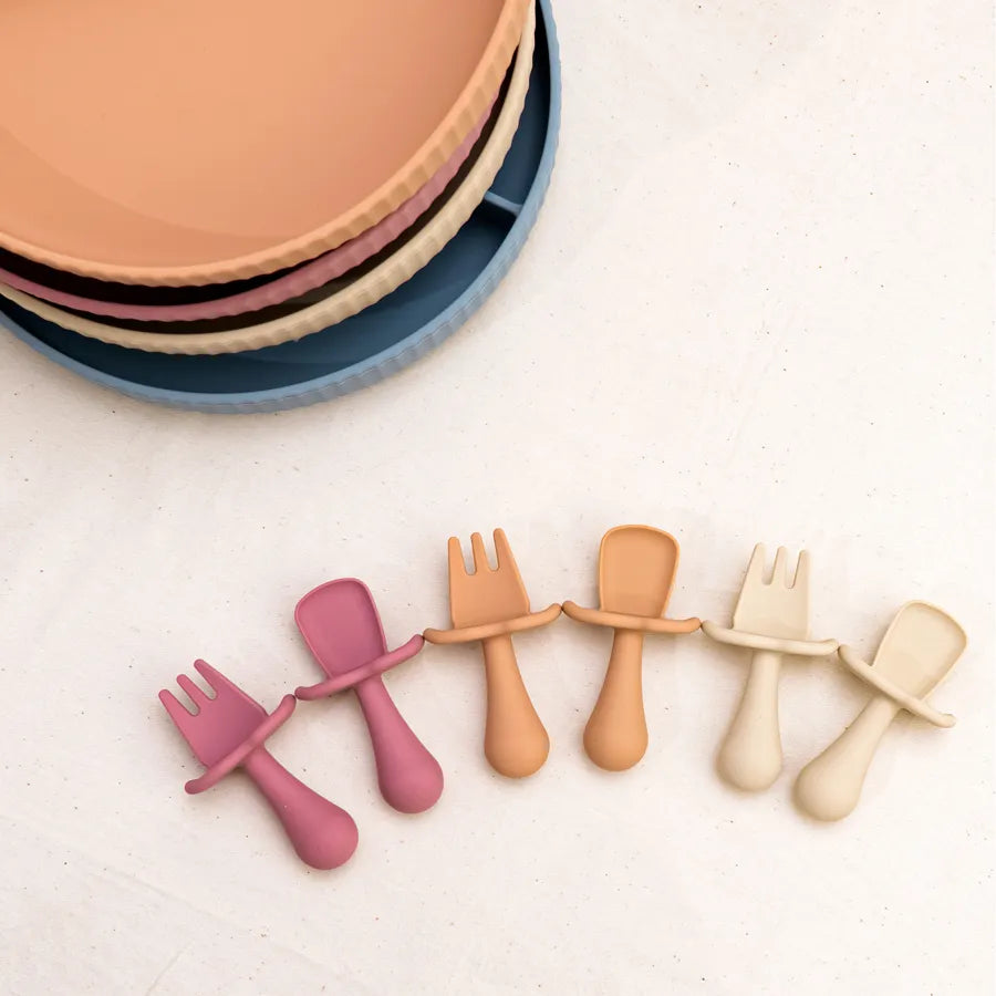 Premium Silicone Utensils: Tongue Pressing Flatware Set for Babies