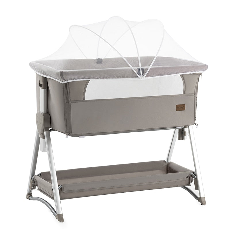 Luxury Newborn Crib: Portable Infant Bed for Travel - Unisex Metal Cradle from Mainland China